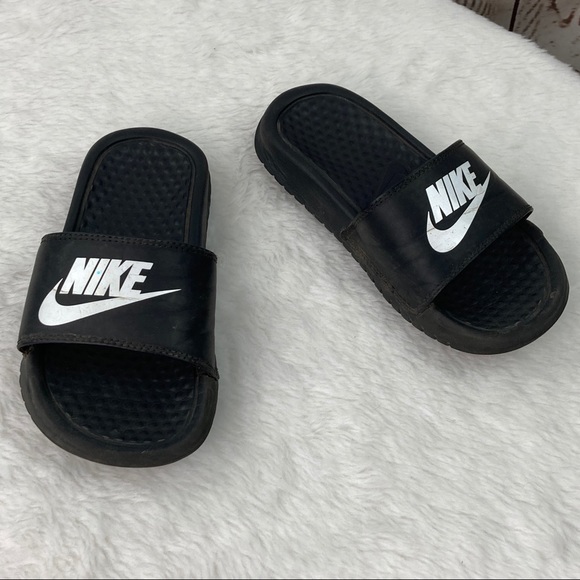 nike all rubber sandals